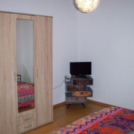 2 Raum Wohnung Крефельд Экстерьер фото
