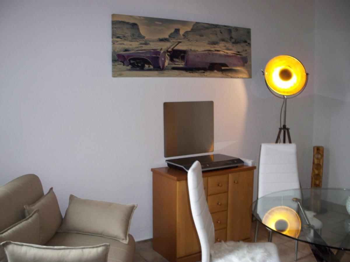2 Raum Wohnung Крефельд Экстерьер фото